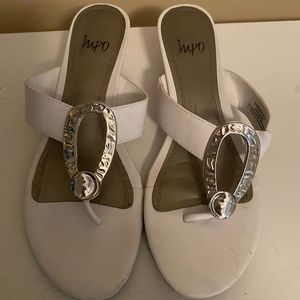 WHITE WEDGE HEEL SANDALS